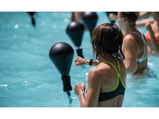 Faire du sport dans sa piscine