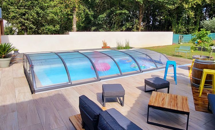 Comment diminuer la condensation sous l’abri de piscine ?